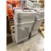 Image 3 : 5 rolling shipping containers with contents display items