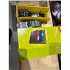 Image 3 : Office items