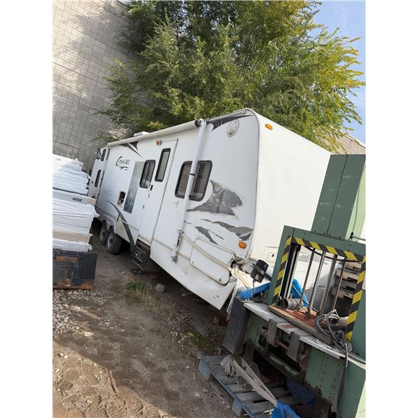 Trailer needs work will need to be towed on flat deck no paperwork — image 28