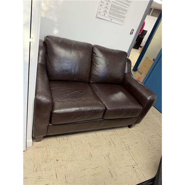 Love seat