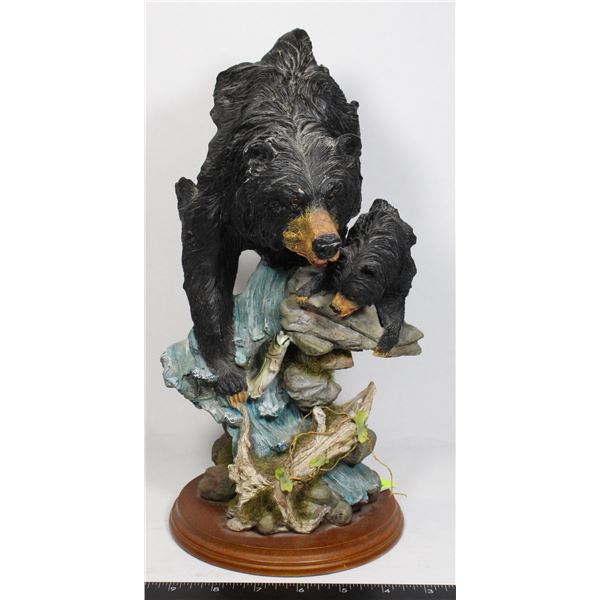 BEAR DISPLAY PIECE