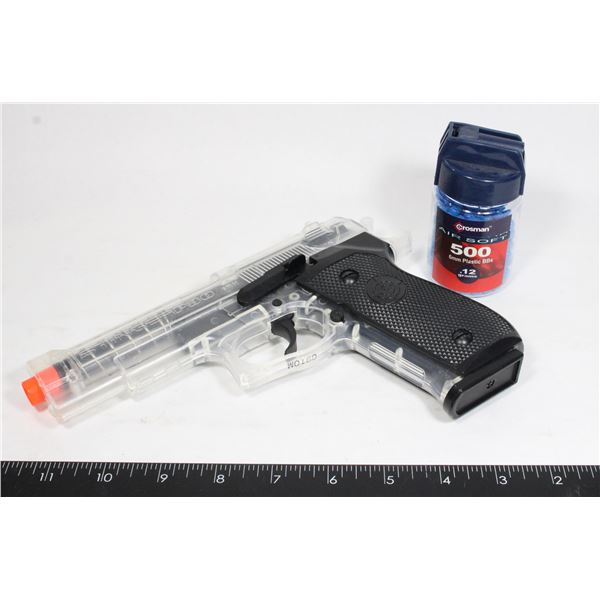 SPRING LOADED AIRSOFT GUN WITH BB'S