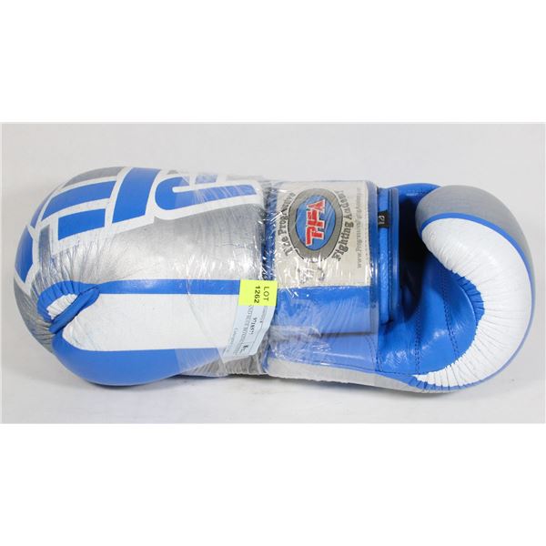 WHITE AND BLUE BOXING GLOVES SIZE 12
