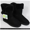Image 1 : NEW SIZE MEDIUM KIDS BOOTS