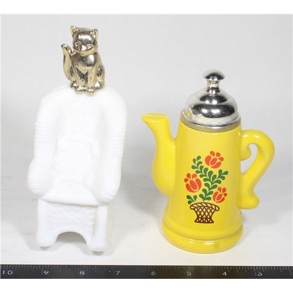 LOT OF 2 AVON GLASS DECORATIONS