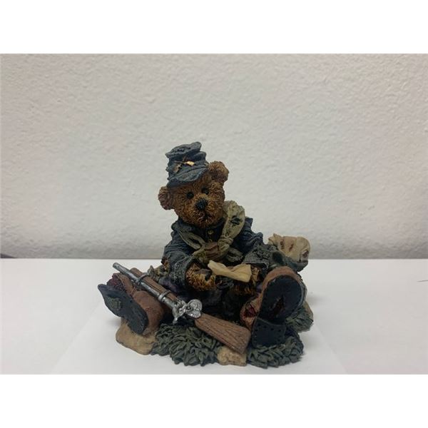 Boyd's Bear Civil War statue