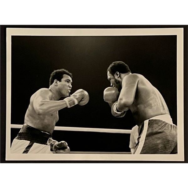 Boxing Great Muhammad Ali Unsigned Photo