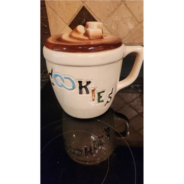 Ceramic Cookie Jar Shaped Like Coffee Mug with Lid