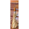 Image 2 : Woven Fishing Creel Basket with Nylon Shoulder Strap and Yellow Folding Umbrella