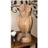 Image 2 : Home Decor Lot: Wood Owl Sculpture, Iron Wall Art, Hooks, Lantern, and Glass Wall Vases