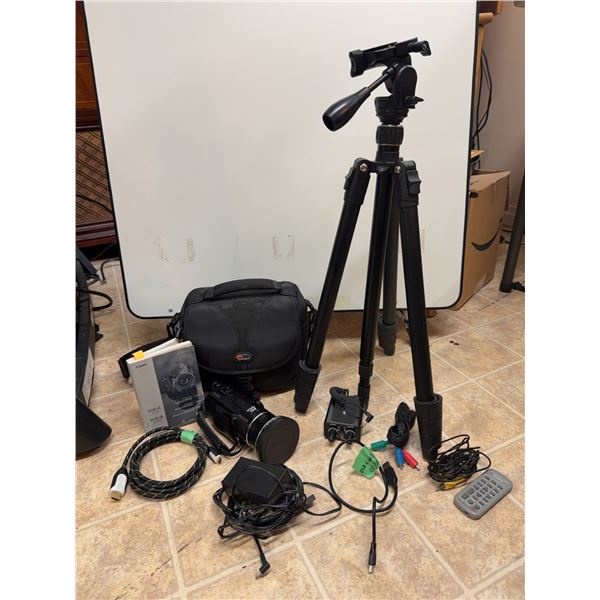 Canon Vixia HF S10 HD Camcorder Kit With WD-H58 Wide Converter, Tripod, Cables, Remote, and Case