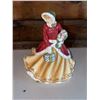 Image 1 : Royal Doulton Pretty Ladies Christmas Day 2012 Winter's Dream HN5546