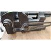 Image 3 : Record Steel No. 83 Bench Vise with Small Clamp-On Vise