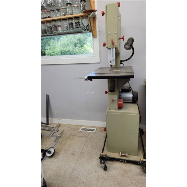 General International CWD 10-305 10" Band Saw, 1HP Motor