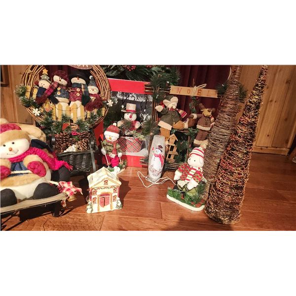 Christmas and Winter Holiday Décor