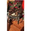 Image 5 : Christmas and Winter Holiday Décor