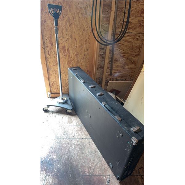 Atlas Sound Microphone Stand with Wheeled Base and Hard Travel Case