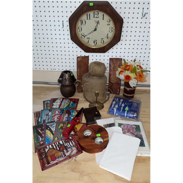 Decor Lot with Deko Quartz Wall Clock, Stained Glass Art Prints, and Decorative Items