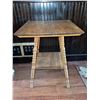 Image 1 : Square Oak Side Table with Turned Legs and Lower Shelf