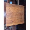 Image 2 : Square Oak Side Table with Turned Legs and Lower Shelf
