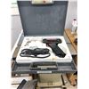Image 2 : Weller Expert 100/140 Watt Soldering Gun in Case