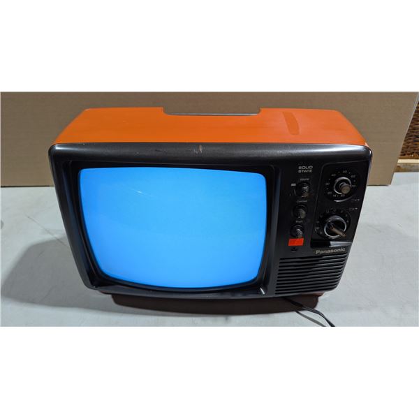 VTG Panasonic Solid State Portable CRT TV (Working!)