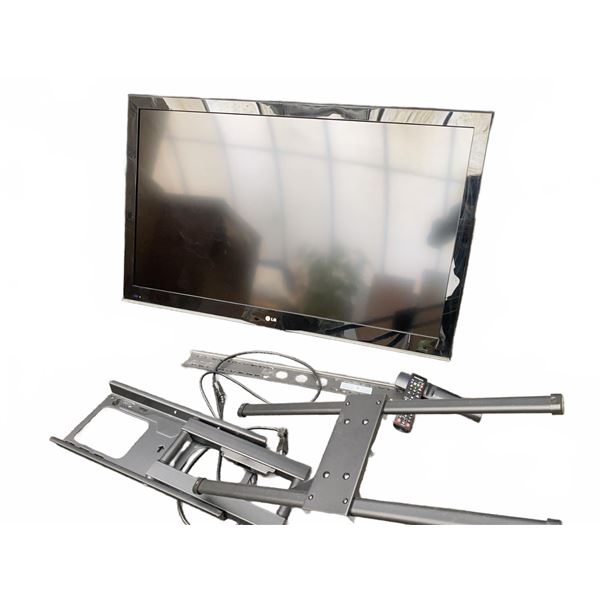 LG 47LD950-UA 47-Inch LCD TV With Wall Mount and Remote