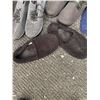 Image 6 : Women's Size 11 (42) Footwear, 5 Pairs, Including Slippers & Shoes