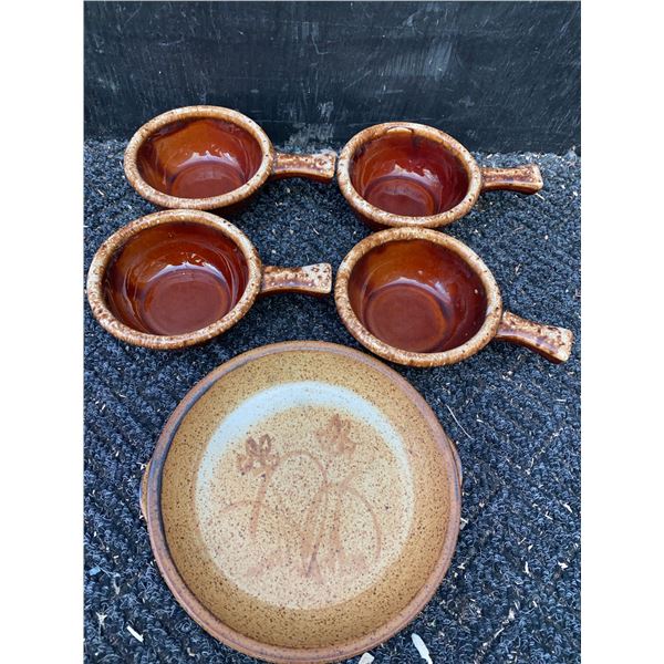 Hull USA Oven Proof Brown Ceramic Soup Crocks and Plate Set