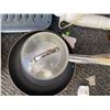 Image 14 : Kitchen Appliances and Cookware Lot