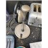 Image 9 : Kitchen Appliances and Cookware Lot