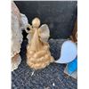 Image 7 : Decorative Lot: Fabric Mouse Doll, Stained Glass Angel, Straw Angel, Figurine