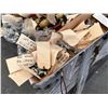 Image 13 : Pallet Industrial Plumbing Supplies: Brass Ball Valves, Threaded Pipe Fittings, Cable Ties, Hardware