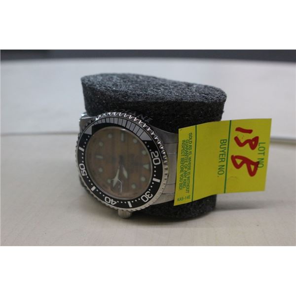 Invicta Man's Silver w/Black Trim Gold Face Dive Watch