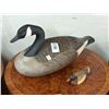 Image 1 : 18"  Goose w/Small Decoy Duck