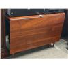 Image 1 : Mahogany Drop Leaf Table