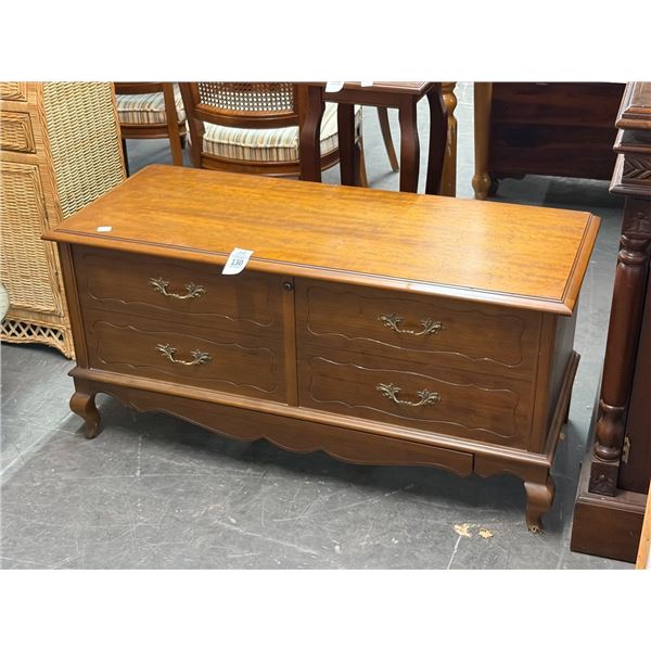 Lane Aroma Tight Cedar Trunk
