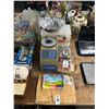Image 2 : Fast Sort Change Counter, Cut Board Set, Organizer Bins, Wall Hooks, Bowl