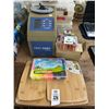 Image 3 : Fast Sort Change Counter, Cut Board Set, Organizer Bins, Wall Hooks, Bowl
