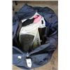 Image 2 : Wet Suit, Dive Fins, Accessories in Duffle
