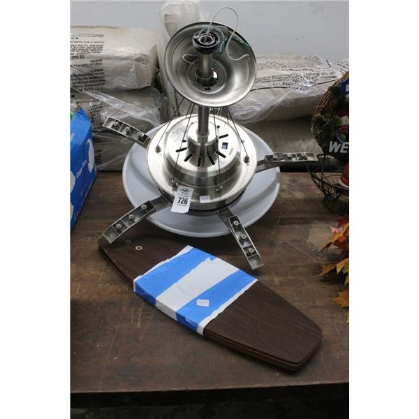Contemporary Ceiling Fan w/Light