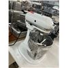 Image 2 : Kitchen Aid Commercial  8 Qt. Mixer w/Paddles, Hook