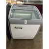 Image 1 : Avantco  2'  Frozen Treat Rolling Merchandiser   - 10 Degrees
