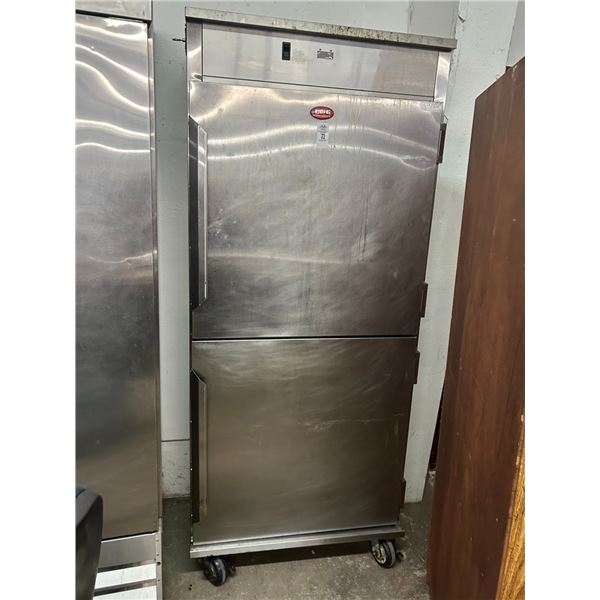FEW  Rolling  2-Dr  Heated Holding Cabinet