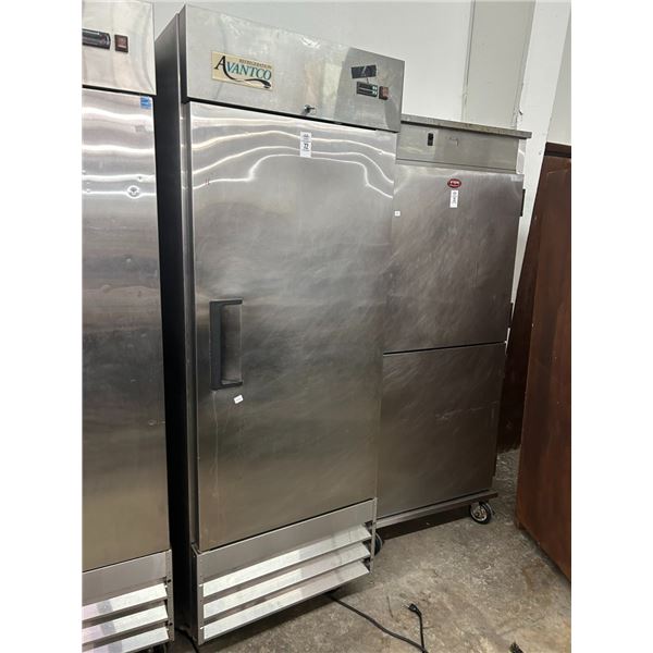 Avantco  Rolling Single Door Freezer  16℉   178A23FHC