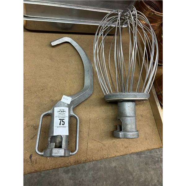 20  Qt Mixer, Whip, Hook