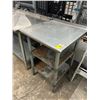 Image 2 : SS  18"  X  18"  Table w/Lip/Undershelf