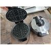 Image 2 : Oster Waffle  Presses - Pair