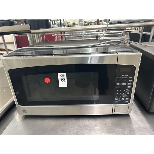 GE  SS  M/W Oven
