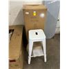 Image 1 : 4-New White Metal Patio Bar Stools - 4 X $